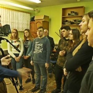 Wizyta klubu dziennikarsko-fotograficznego w telewizji lokalnej w Barcinie. 13.02.2018 